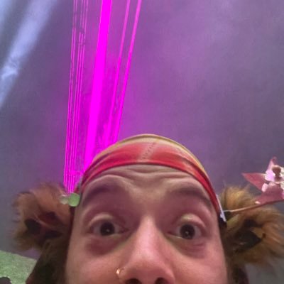 ripping dabs, and fucking dads 🫨 Wook apprentice 🧙🏼♂️ Certified Guncle 🫶🏻