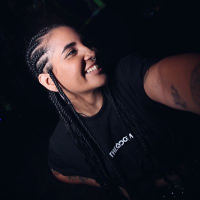 umaclubber's profile picture. trabalho com música eletrônica e falo uns whatever