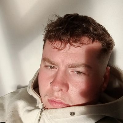 CrunchyWeetos's profile picture. You don’t have to be angry to want change |
Volunteer coach | Occasional Presenter | 
DM for any enquiries.