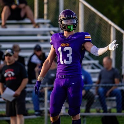 6’3 215lb Linebacker/ATH Class of 26 Falls High School contact me at 2183246097 kanethompson1138@gmail.com ig-kane_thompson11