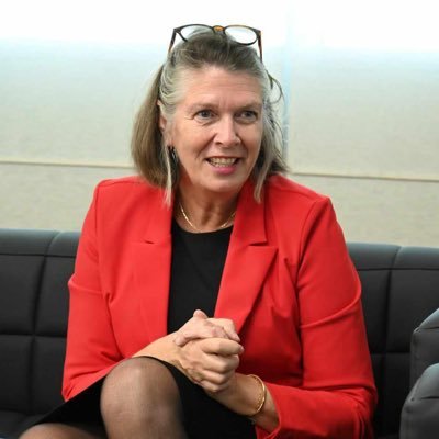 Ambassador of the Netherlands 🇳🇱 to Kosovo 🇽🇰. Previously Uganda, Sudan, Afghanistan. Mother of 2. PhD in Cult. Anthropology.