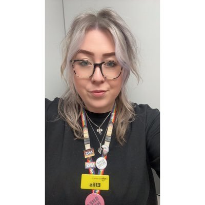 Clinical Psychologist 👩🏼⚕️ 🧠 Ally 🏳️🌈✊🏻🏳️⚧️ She/Her 🙋🏼♀️ Yorkshire born, Croydon based, Dreaming of Africa 🌍 Views my own.