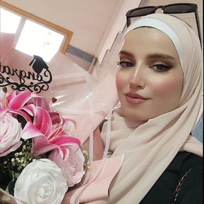 diyaash73's profile picture. 