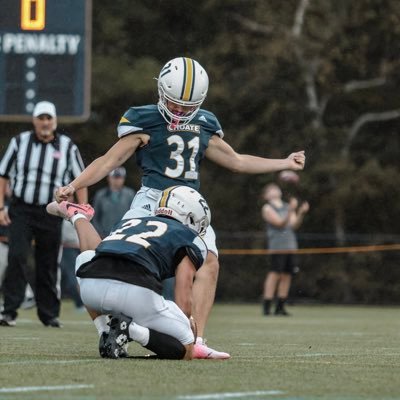 Choate‘25 @Queens_Football Commit 🇷🇴 6’2 205lbs 3.7GPA 1390 SAT COMBO P/PK/HOLDER 🇨🇦🇺🇸