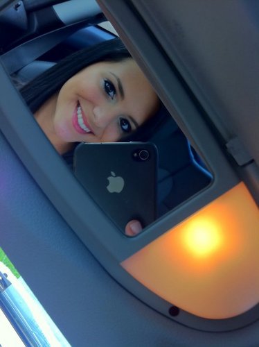 #TaylorGangHoe
#HighLife
I smoke A million swishass 
#TeamiPhone
#LoveU