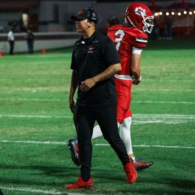 VARSITY DB/WR COACH AT SANGER HIGH🏈 #SangerBangerFootball. IG: Dom4delgado