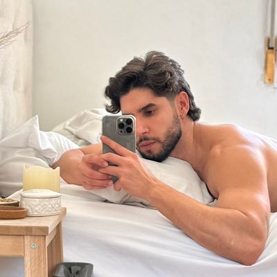 Dispongo de muchas palabras; propongo coserlas entre ellas.