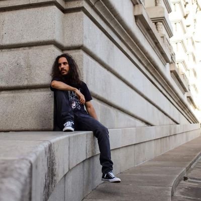 Metalhead 🤘 | Gamer 🎮 | Artist 🎭 | knight  ⚔️

Instagram: https://t.co/wTpTwOodo5