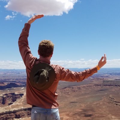 muycolocho's profile picture. I mostly tweet about the kickball and the stickball and the politicball | #gofrogs #gozags