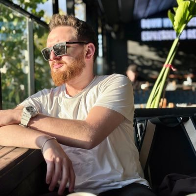 ozenserkann's profile picture. 