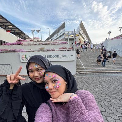 melursam's profile picture. I chased some dumb ideal my whole fucking life.  And none of it matters, and none of it ends.  You just feel like shit over and over again 🦋