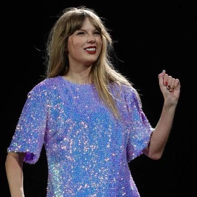 ItsMeSwiftie89's profile picture. Proud Swiftie since 2006. Reputation and Midnights girlie 🖤💙