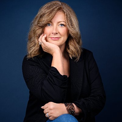🎤Speaker-Coach-Connector
✨ Helping you thrive through change