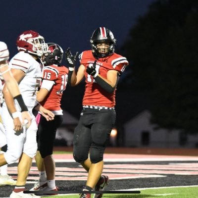 Verdigris High School || Class of 27 || Football & Wrestling || LB/TE || 6’0 195 lbs ||Email:Tbrooksroll@gmail.com