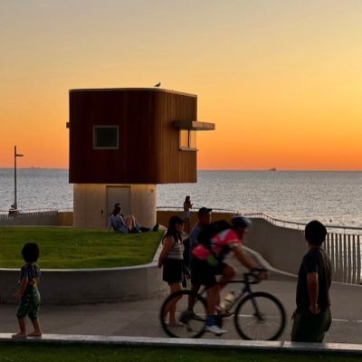 linsiwen1990's profile picture. 所以什么是归属感。
（加密货币外汇等投资勿扰！骗子绕道！）