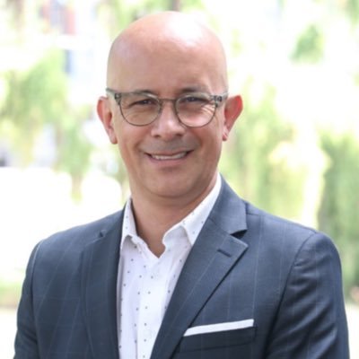 Generando cultura y conocimiento en operaciones, logística y supply chain management; en escenarios empresariales, académicos y de gobierno.