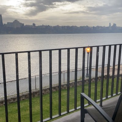 SarahaAldawood's profile picture. What goes around comes back around 🤍