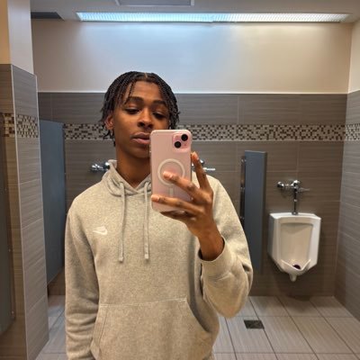 sexyymarco's profile picture. Sexyy on accident