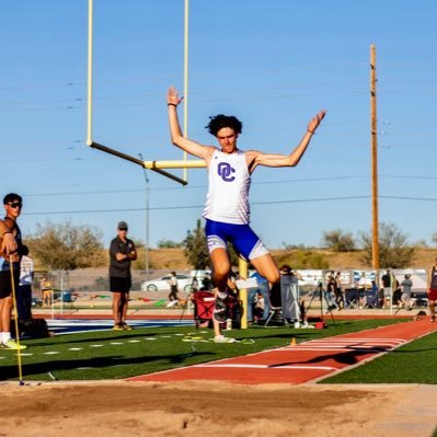 6’7” 175lbs O’conor HS 🏃♂️|Class of 26|Varsity Track & Field Triple jump: 39’4”High jump 5’6” long jump 18’3. Heading into my second year of track