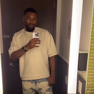 unclelayy's profile picture. 6’6 home slice