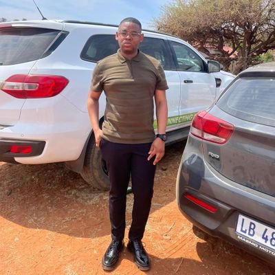 GOD fearing man . introvert. food lover . chilled guy .student.