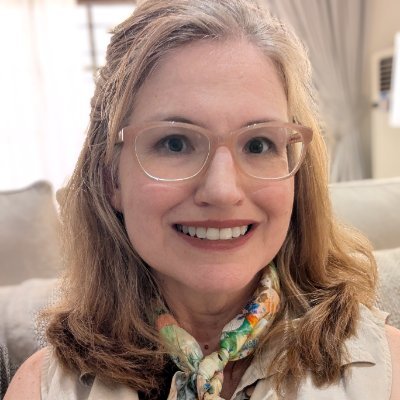Reformed & covenantal. Glorifying God, loving my husband & enjoying 6 kids. Happy homeschooler & fumbling French speaker. Former political analyst (Ukraine).