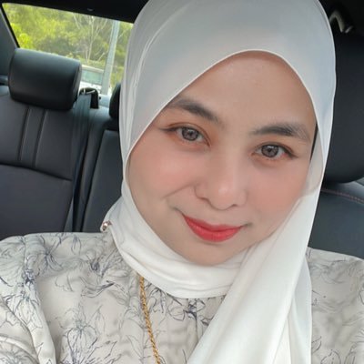 MishaIrselina's profile picture. darling im a nightmare dressed like a daydream 🫧
