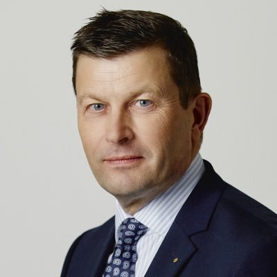 Verkar för att öka mängden förnybar energi i min roll som Head of Grid Sweden på OX2. Engagerad i förnybar energi, elnät och Rotary. Twittrar privata åsikter.