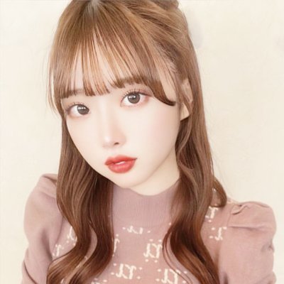 私たちは友達になり、一緒にデートや会話を楽しむことができます。一緒に買い物をして、親密なカップルの楽しさを味わう,LINEで私を追加してくださ