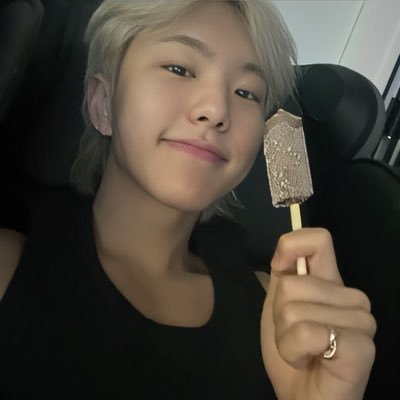 proudhorangdan's profile picture. ✧˖°. seventeen’s aegi .°˖✧ — school girl era muna