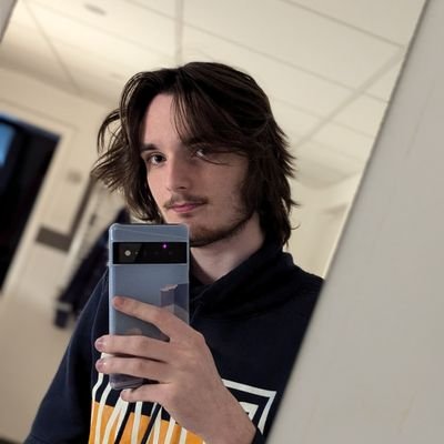 Yonoshix's profile picture. M | 22 | Student | Einfach der coolste