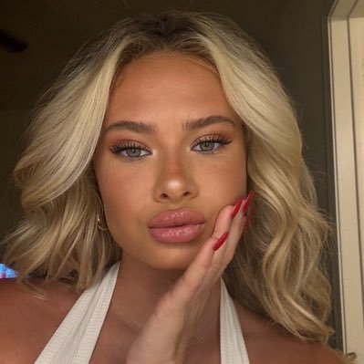 Financial Domanatrix. Spoiled Brat👑 Dont DM me without tribute fee 30£ DM for payments methods