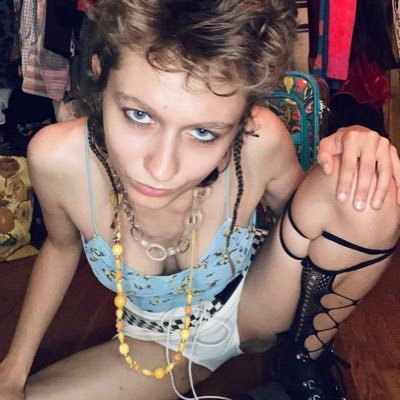 ~ 18+ | fetish model | they/them | switch with focus on femdom | certified brat | eclectic kinkster ~