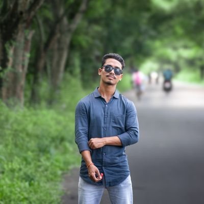 Manu735621's profile picture. 