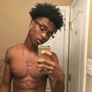 b_justin39528's profile picture. DM me if you wanna link