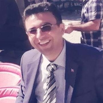 Eğitimci/Şiir/Edebiyat/Doğa/#MECFS
....Ve ben Araf'tayım, yitik yüreklerin savrulduğu taraftayım.
Saati yok, eremi yok hüznümün!