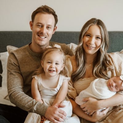 In Christ. Husband to @mrsphen. Daddy to Lily and Claire. ⛵️ 2 Corinthians 5:21.