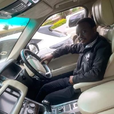 Eliud20's profile picture. Makeup and high heels are a plus, but a great smile and personality should be a must.