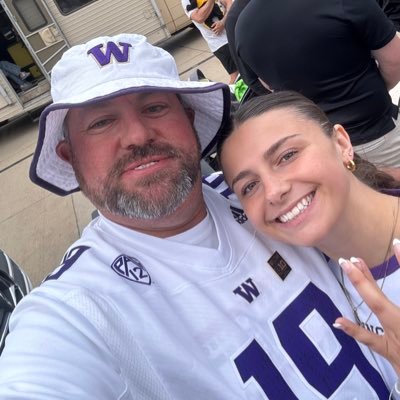 California/Washington transplant turned IOWEGIAN.. Baseball/Softball Coach…UDUB Lover… ADM Assistant Varsity Baseball Coach… no one important😀