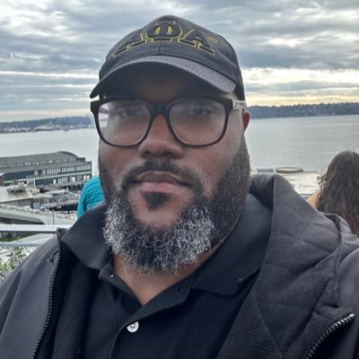 Jesus , film, HipHop, R&B, true crime , and 1906 enthusiast. 🤙🏾🧊🖤💛 All lives can’t matter until BLACK LIVES MATTER.