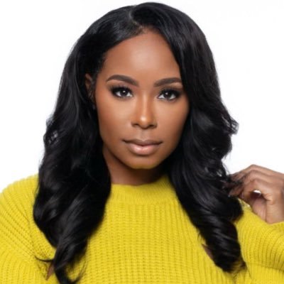 Simply sharing my thoughts here. I help women develop profitable brands. Founder of @GirlCEOInc 📕Author | Ted ❌ Speaker| Girl CEO Show