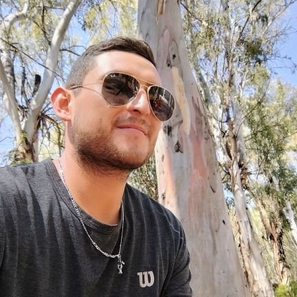 Level 31. | #HereWeGo Fan | Coach de sillón de la NFL | Anime traumas | Papá soltero y luchon | Rugby Mex | Un día Metal, otro día RAP. |
