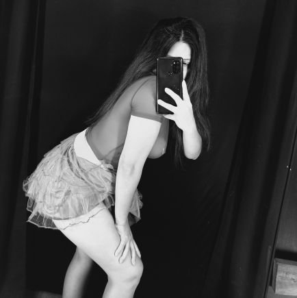 Woman passionate about lingerie. Join me to discover my deepest side❤️