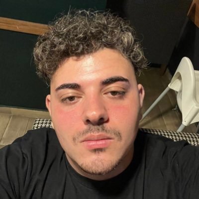 Emin28676418's profile picture. 🏆💛Fener bahçe💙🏆