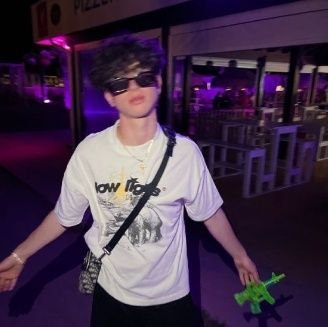 GunaydN923's profile picture. Rızkını veren hudadır kula minnet eylemem