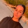 carmenomil's profile picture. 