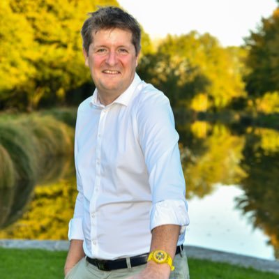 . Maire-Adjoint Finances & Administration générale à Tinténiac (35) . Vice-Président Syndicat Bassin Versant du Linon. Professeur des Universités en Écologie.