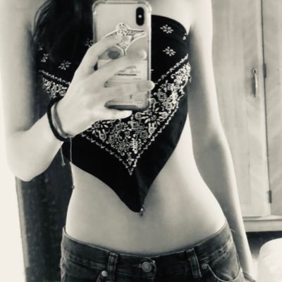 vicccu_'s profile picture. 