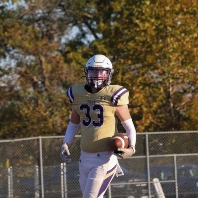 3.3 gpa / Rb / 5’10 / 175 / Junior / Class of 2027 / Troy Buchanan high school