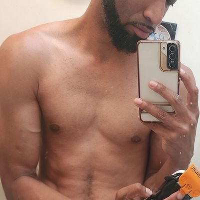 NSFW 18+
6'5in🧍🏽♂️↕️ 9in 🍆
vers↔️
👨🏽🤝👨🏾@hidden_vers 🫶🏾
Imma sling some dick nd retweet other dudes doin it too 🤷🏾♂️😌😈